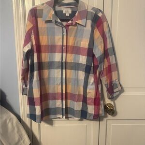 Croft & Barrow Women’s Plaid Button-Down Shirt, Large. NWT